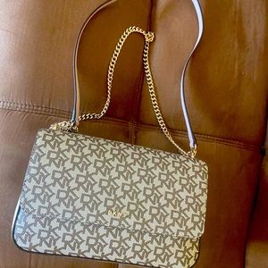 Brand New DKNY Chain link purse